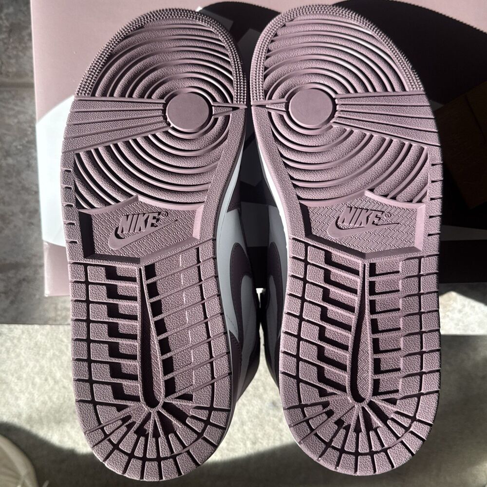Air Jordan 1 Retro High OG Mauve Sky J Mauve-White DZ5485-105 10.5 Mens/12 Women - Picture 7 of 7